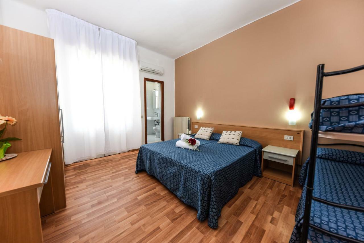 Hotel Miramare Маротта Экстерьер фото