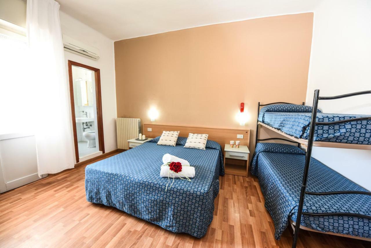 Hotel Miramare Маротта Экстерьер фото